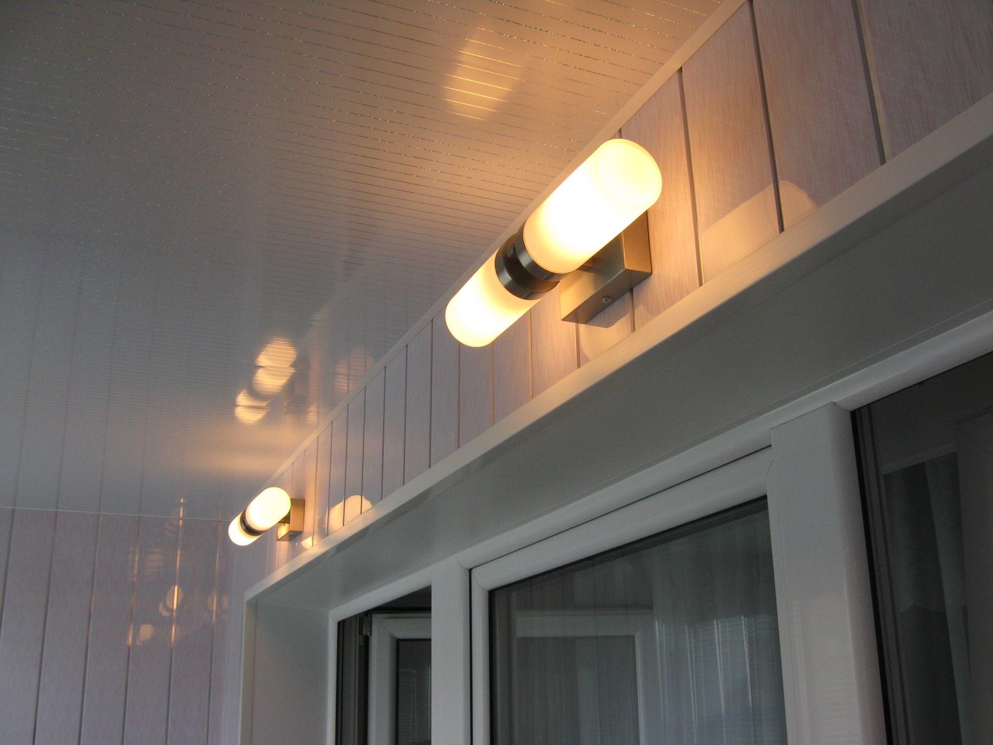 Освещение на балконе: как провести электричество, организация диодной подсветки