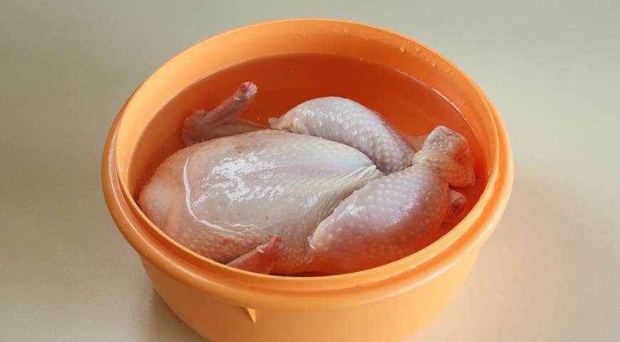 Как быстро разморозить курицу. способы и рекомендации :: syl.ru