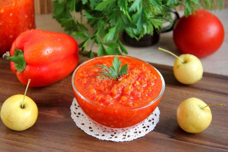 Простые рецепты аджики из помидор для заготовки на зиму