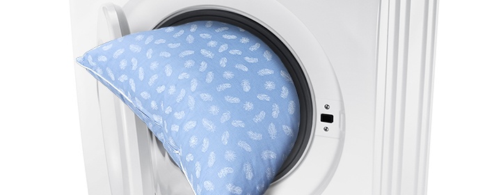 Как стирать синтепоновые подушки в стиральной машине и вручную
