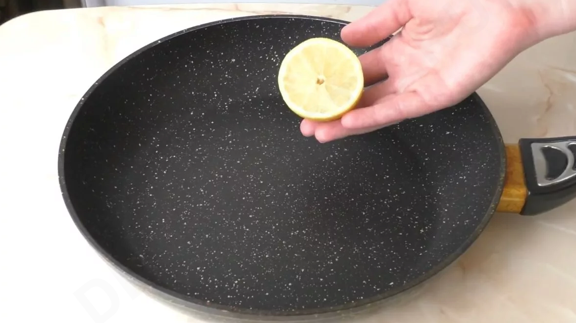 Как очистить керамическую сковороду от нагара и других загрязнений