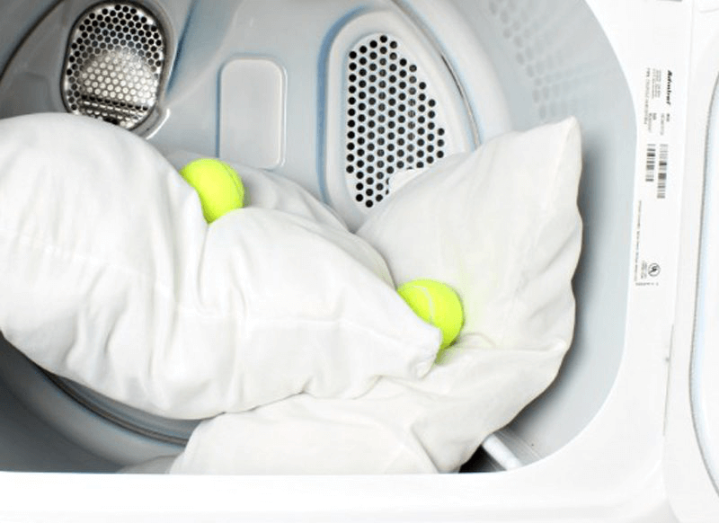 Как постирать подушки в стиральной машинке автомат, как правильно очистить перьевые, латексные и синтепоновые изделия
