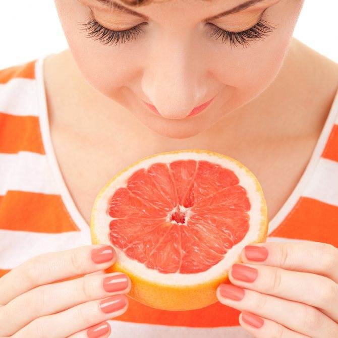 Грейпфрут для похудения: как действует и в чём его польза, помогает ли, сжигает ли жир, как есть правильно и когда лучше, в составе диеты, обзор отзывов