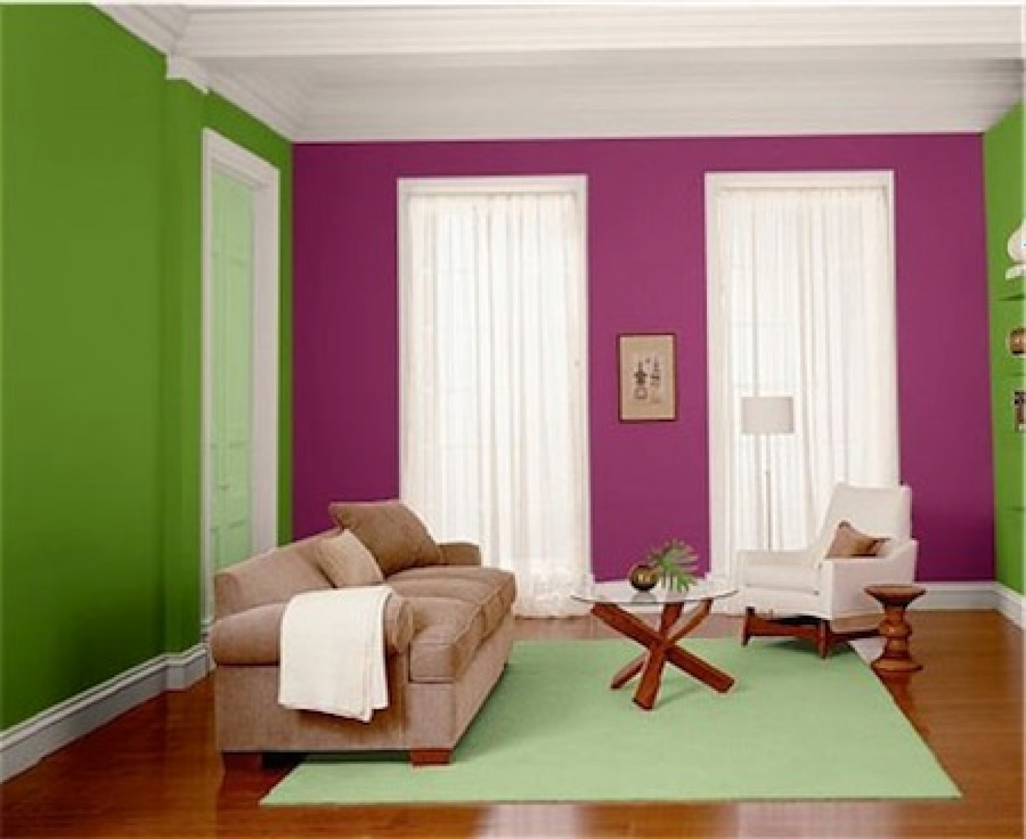 Покраска стен в два цвета: горизонтальное деление, имитация панелей и другие идеи