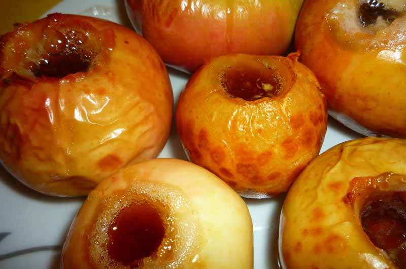 Печеные яблоки: топ-10 рецептов, как приготовить