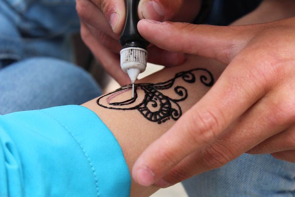 Как сделать временную тату (татуировку) в домашних условиях без хны (фото + видео)