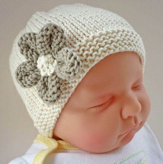 Как связать шапочку для новорожденного спицами своими руками. удобные и простые шапочки для новорожденных: схемы и описание работы
