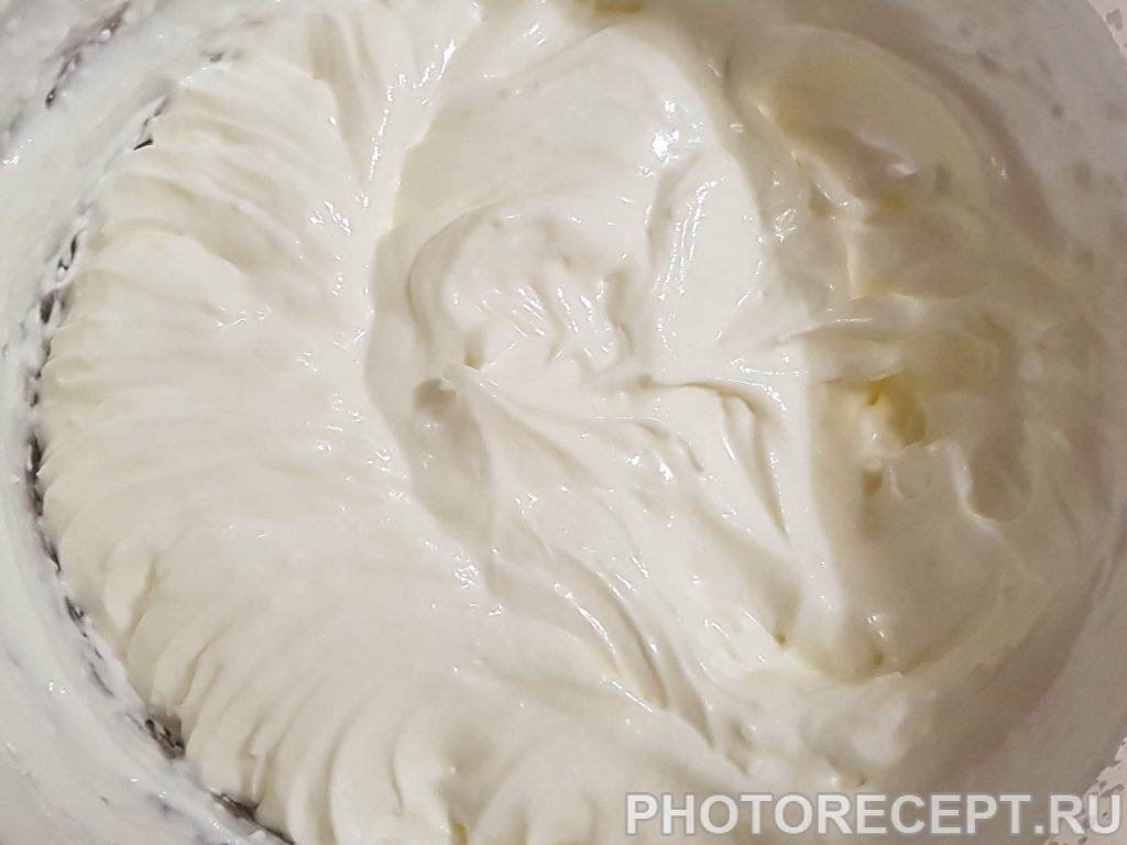 Крем на сметане для торта - как правильно взбивать густой и готовить банановый, лимонный или шоколадный
