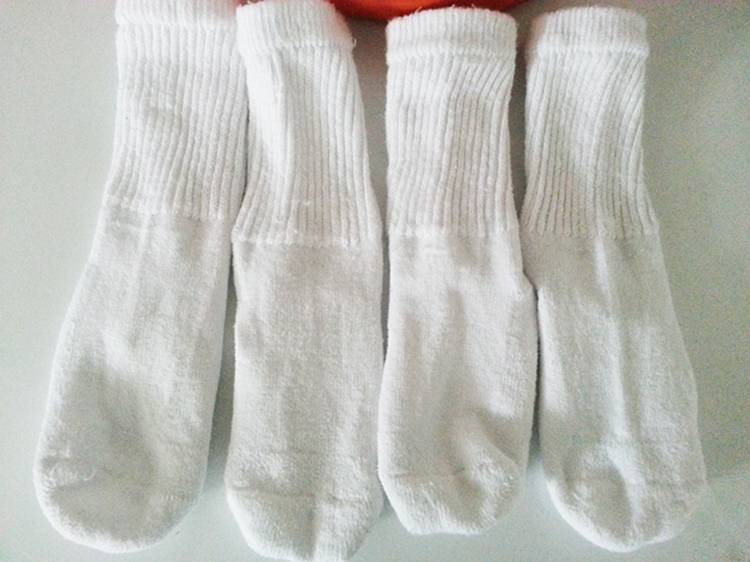 Как отстирать белые носки в домашних условиях, как быстро отбелить носки от черной подошвы