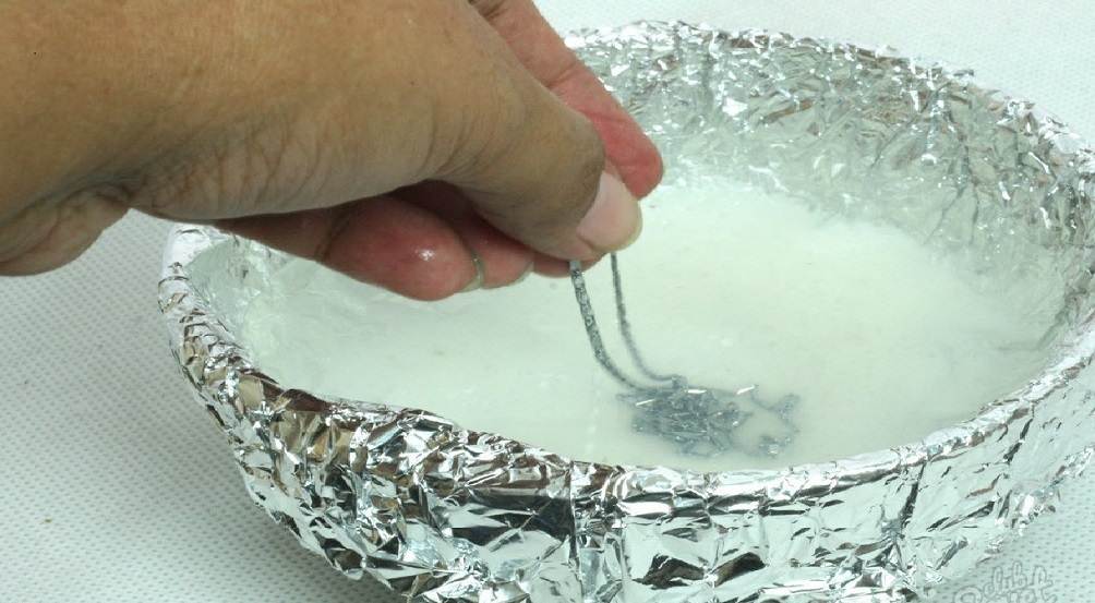 Как почистить серебряный крестик: эффективные способы
