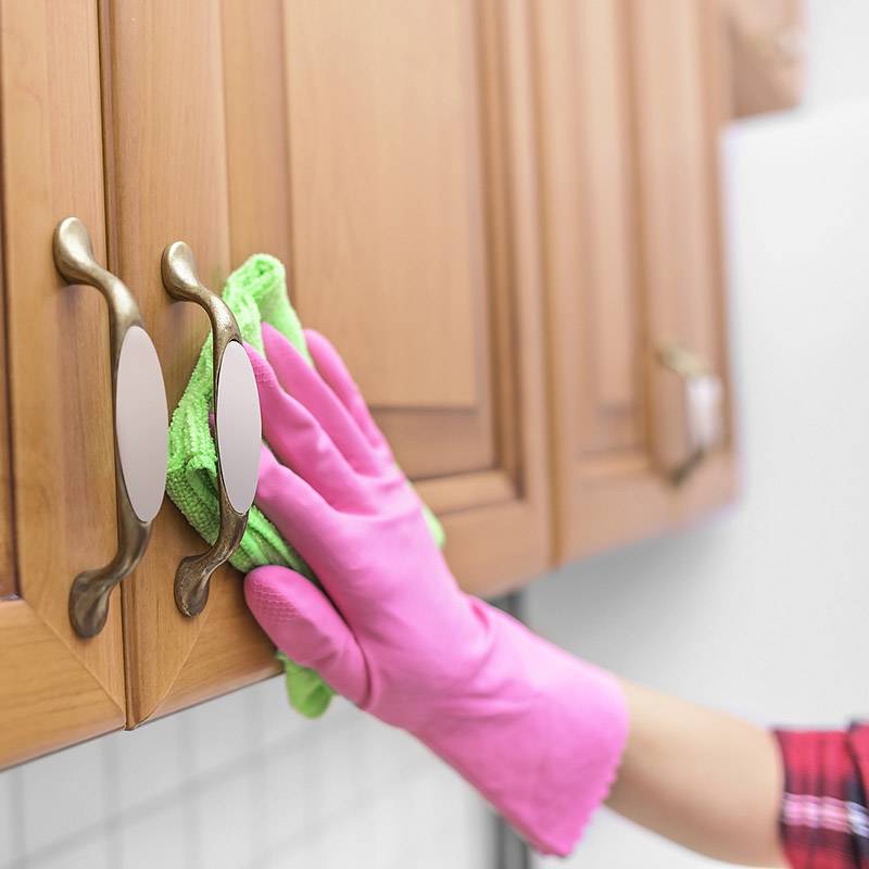 Чем отмыть жир с кухонной мебели: народные средства для чистки