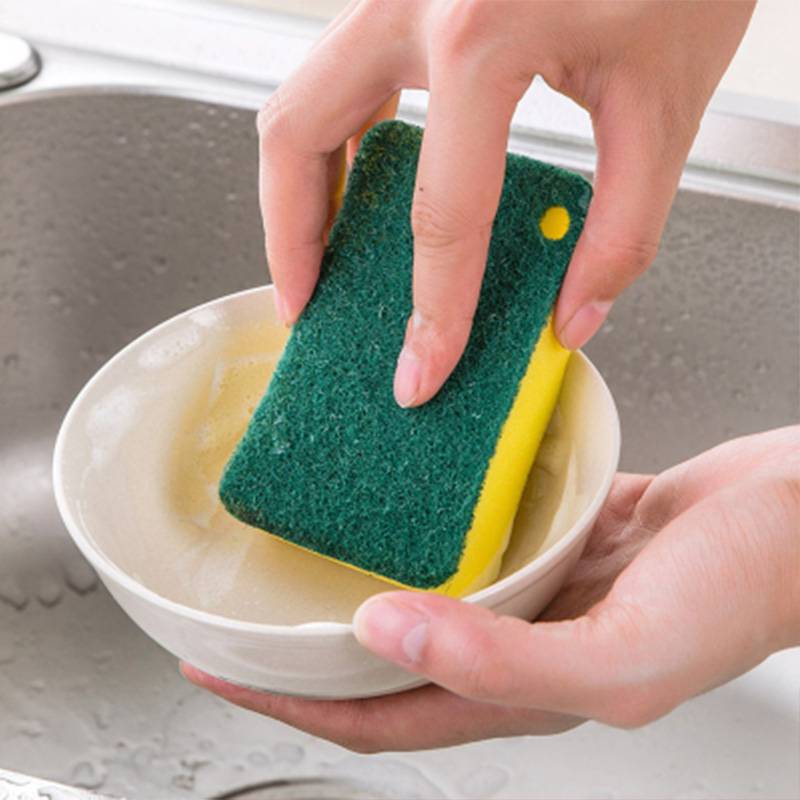 Меламиновая губка: как пользоваться, вред и польза, инструкция по применению, фото, можно ли мыть, что чистить
