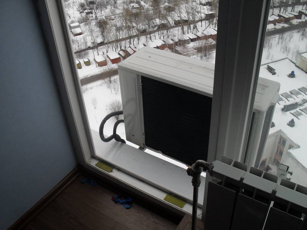 Кондиционер на застеклённый балкон: можно ставить или нет, особенности, схема монтажа