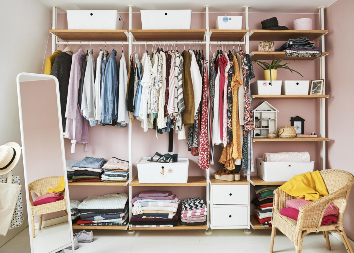 Как навести порядок в шкафу с одеждой: советы, фото и видео