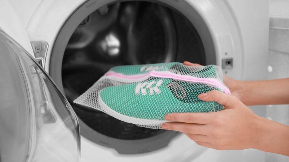 Как стирать кроссовки в стиральной машине: температура, программа