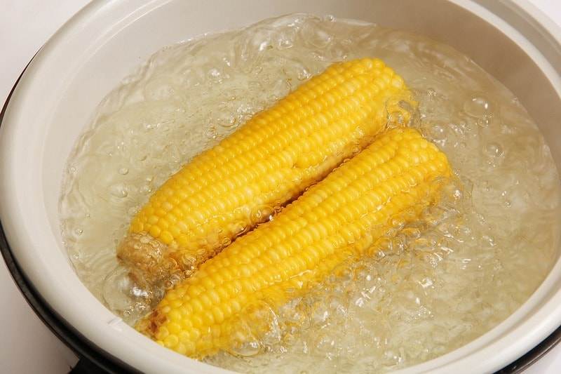 Как варить кукурузу правильно ? - 10 способов - подготовка к варке