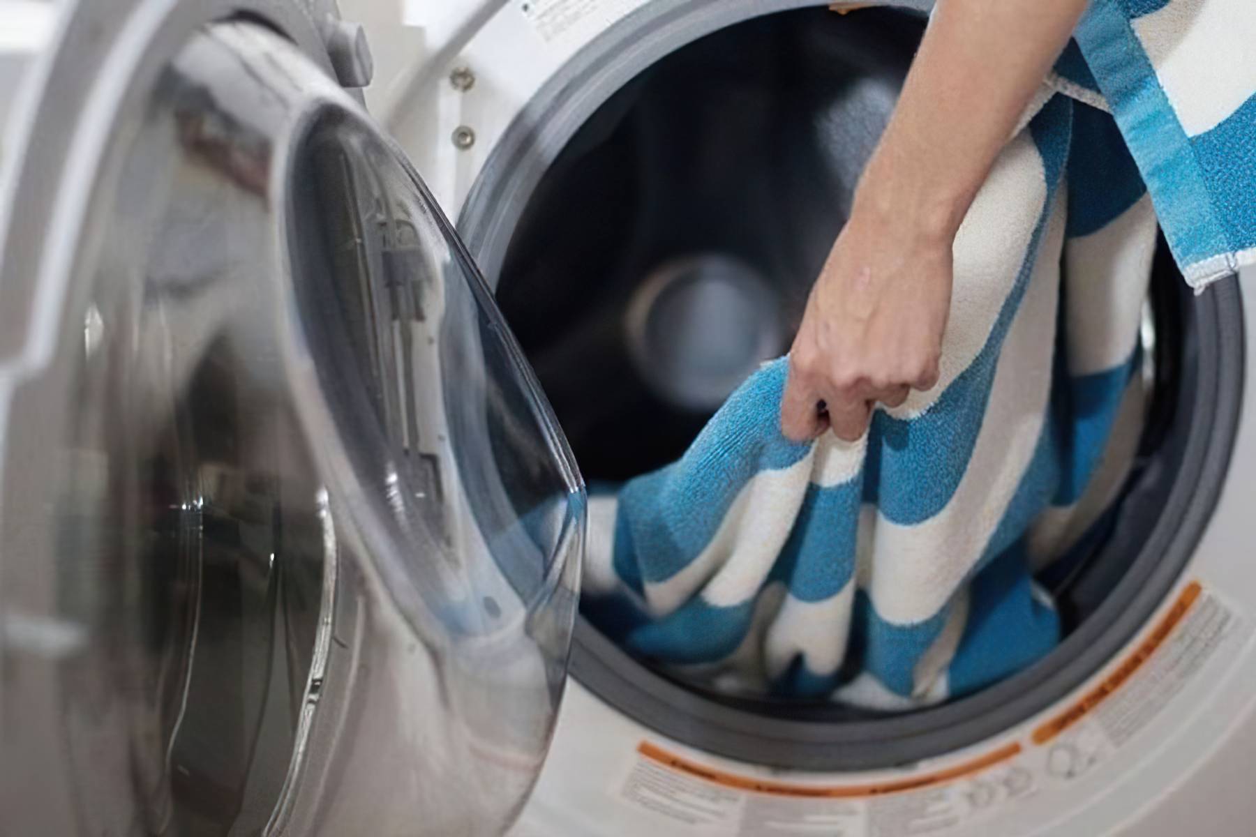 Как стирать сумку: в стиральной машине и в ручную, народные методы и хитрости