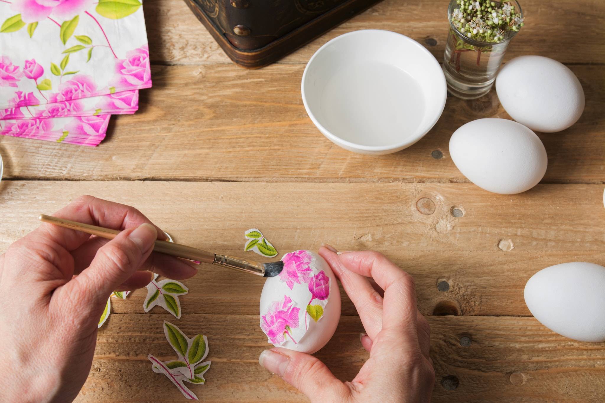 Красим яйца на пасху: легкие способы и оригинальные идеи своими руками
