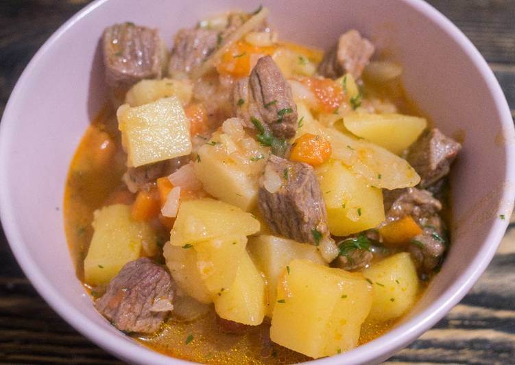 Очень вкусная тушеная картошка с мясом — 8 простых рецептов блюд