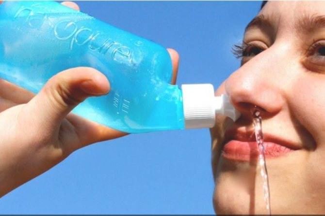Сколько раз в день можно промывать нос соленой водой при насморке; как полоскать нос солевым раствором; лечение болезней