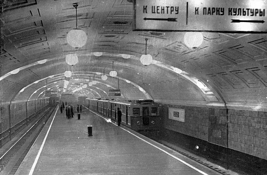 Где появилось первое метро в мире?