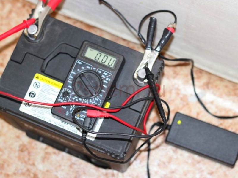 Как правильно заряжать аккумулятор автомобиля зарядным устройством и другими способами | блог максимум.рф
