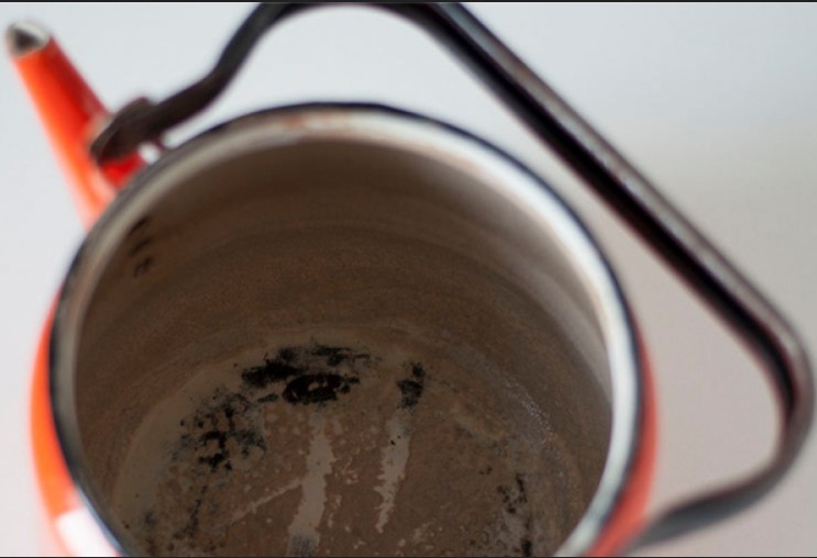 Как очистить чайник от ржавчины внутри: простые способы удаления