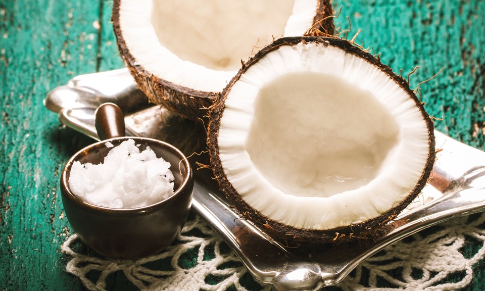 Как почистить кокос: 5 простых методов