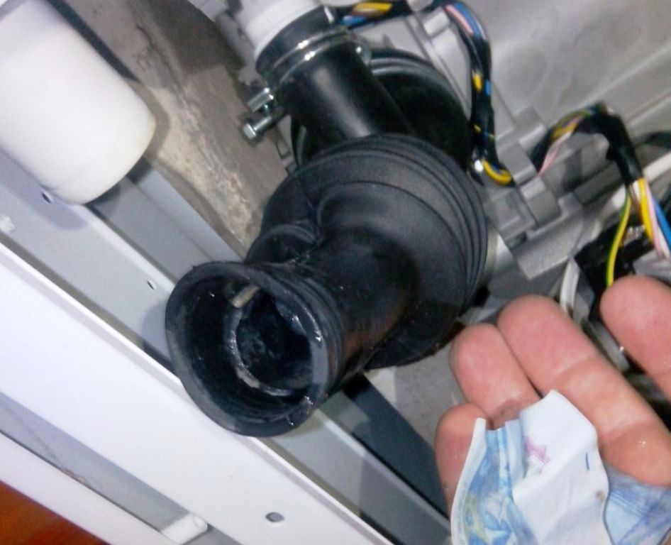 Не сливает воду стиральная машинка lg - стройка и ремонт
