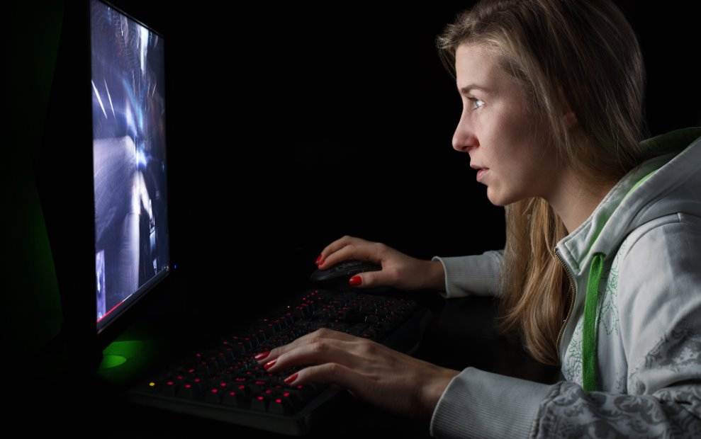 10 причин, почему взрослые, которые играют в компьютерные игры, счастливее