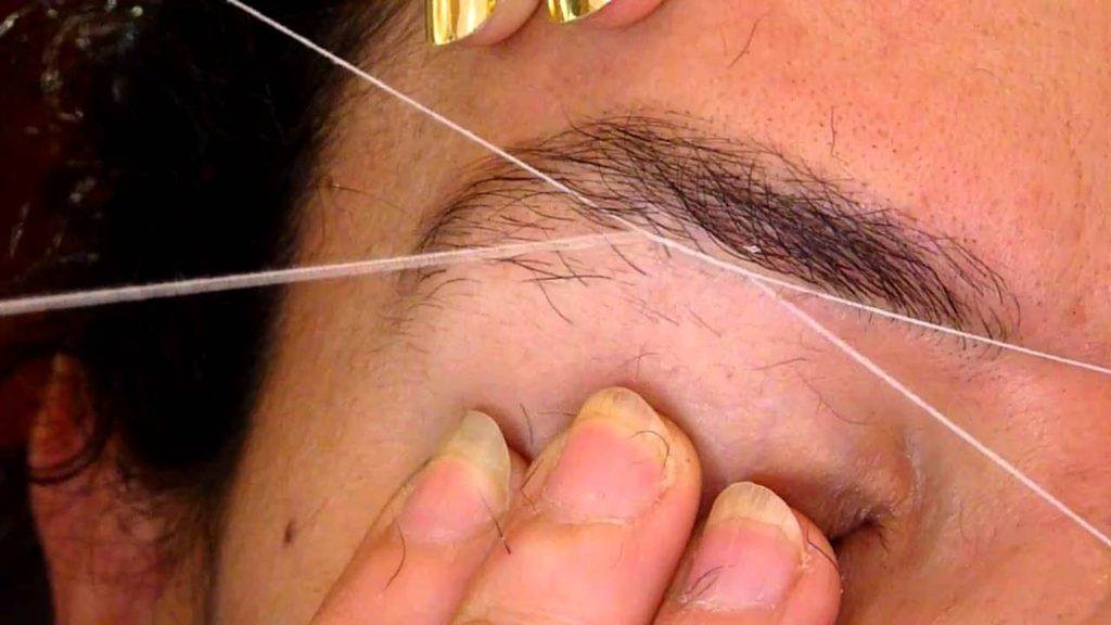 Удаление волос с помощью нитки в домашних условиях: на лице, над губой: плюсы и минусы – thevolosy