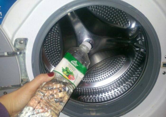 Как быстро очистить стиральную машину от плесени