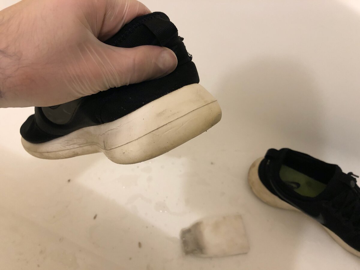 Как очистить белую подошву на кедах и другой обуви?