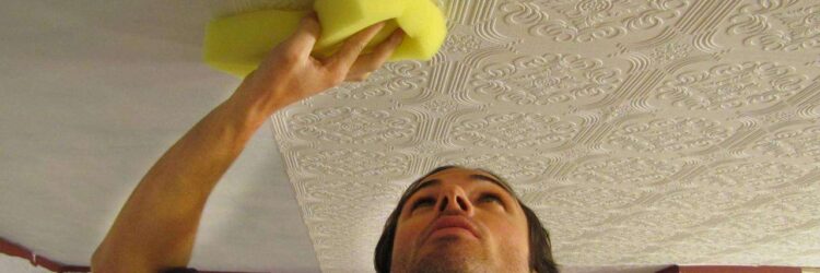 Уход за потолочной плиткой - чем и как ее мыть?