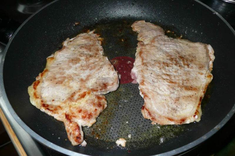 Отбивные из свиной вырезки (сочные и мягкие отбивные на сковороде) — самый смак