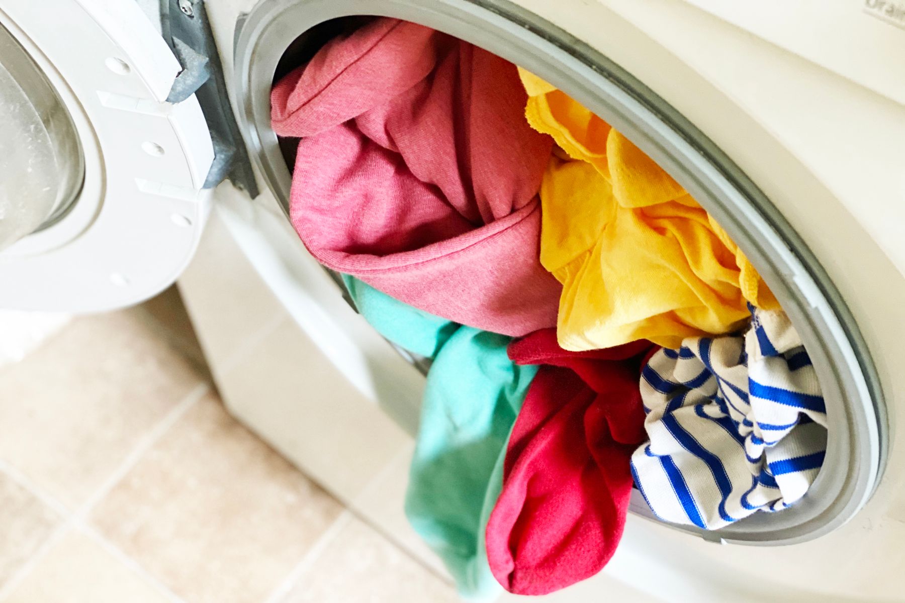 Как стирать рюкзак в стиральной машине и вручную - рекомендации по чистке, в том числе для школьных портфелей с ортопедической спинкой