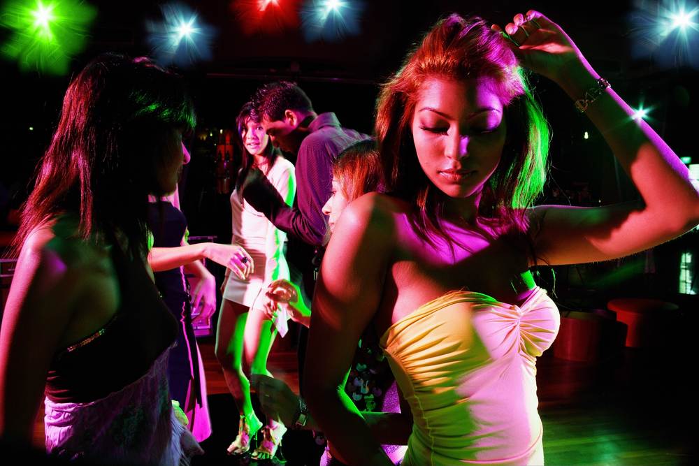 Легкие движения для дискотеки. как танцевать на школьной дискотеке в старших классах. все гораздо проще