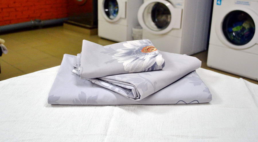 Нужно ли стирать новое постельное белье перед применением