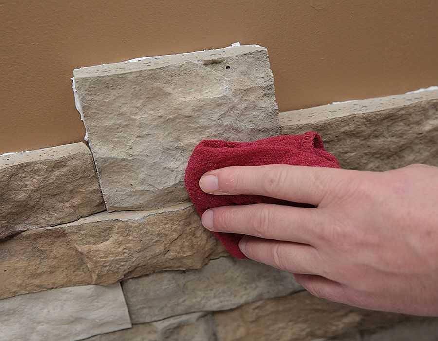 Как клеить декоративный камень на стены: технология