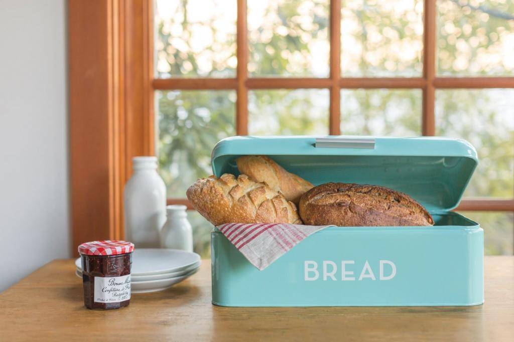 Как правильно хранить хлеб в холодильнике, хлебнице, пакете – 5 способов