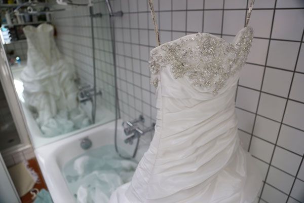 Как постирать свадебное платье дома ???? как правильно почистить, отстирать и отбелить