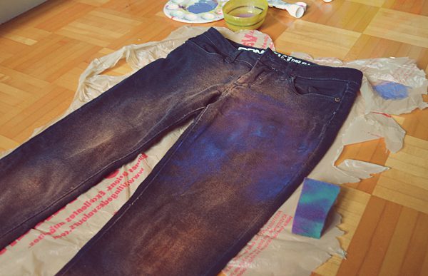 Как покрасить черные джинсы в домашних условиях
