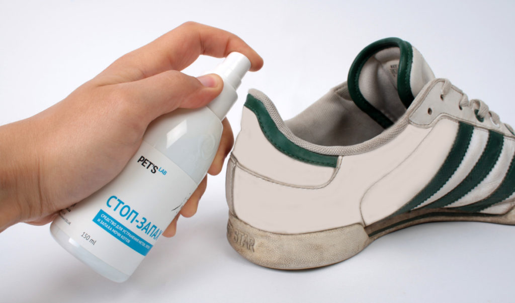 Как избавиться от запаха в кроссовках?