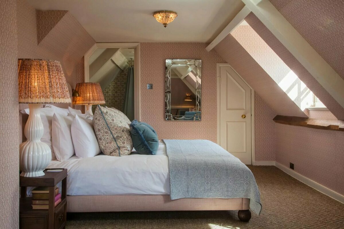 Дизайн спальни на мансарде - 85 фото интерьеров, идеи для ремонта и отделки