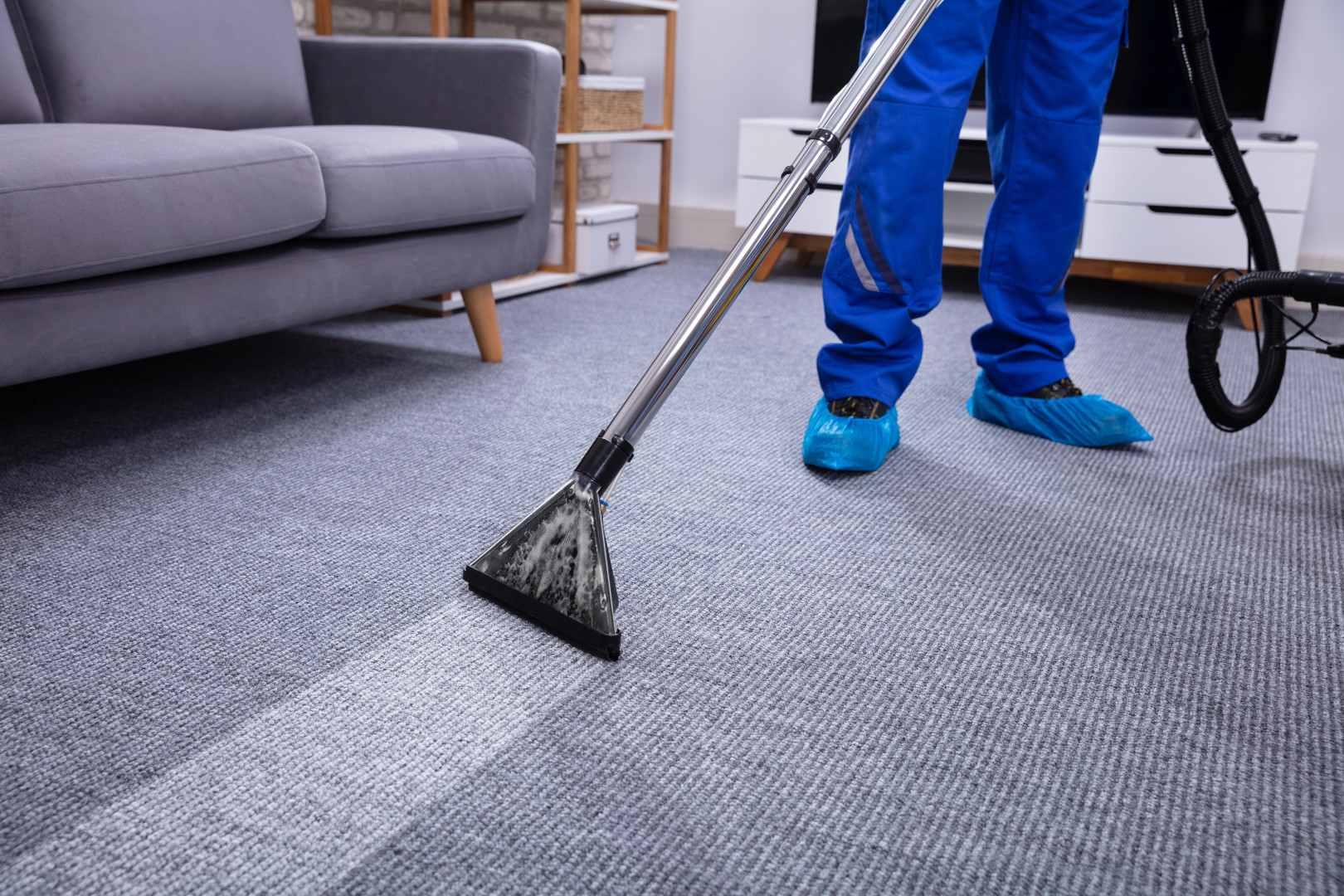 Как быстро и эффективно почистить ковёр в домашних условиях