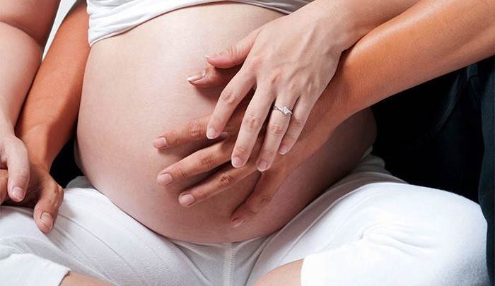Шевеление плода при беременности: когда начинаются, какие ощущения в животе, зачем их надо контролировать