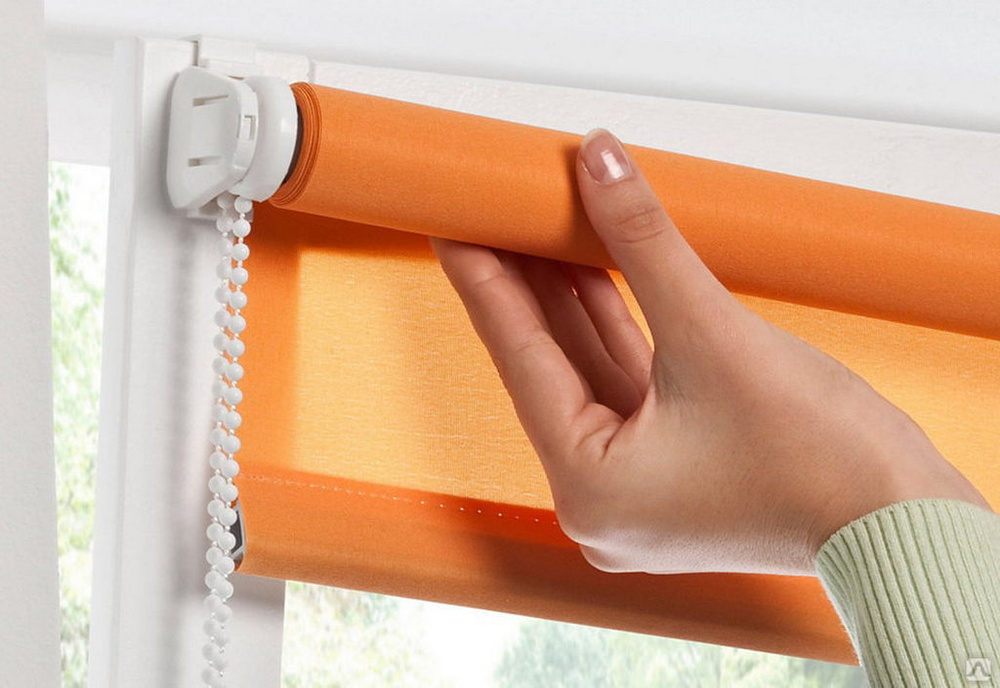 Как правильно стирать рулонные шторы