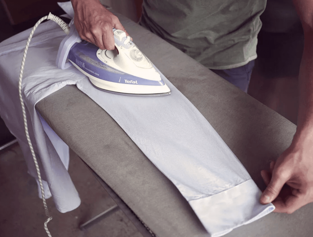 Как правильно гладить рубашки с длинным и коротким рукавом: пошагово с фото