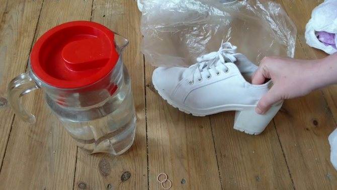 Как растянуть обувь на размер больше в домашних условиях: способы