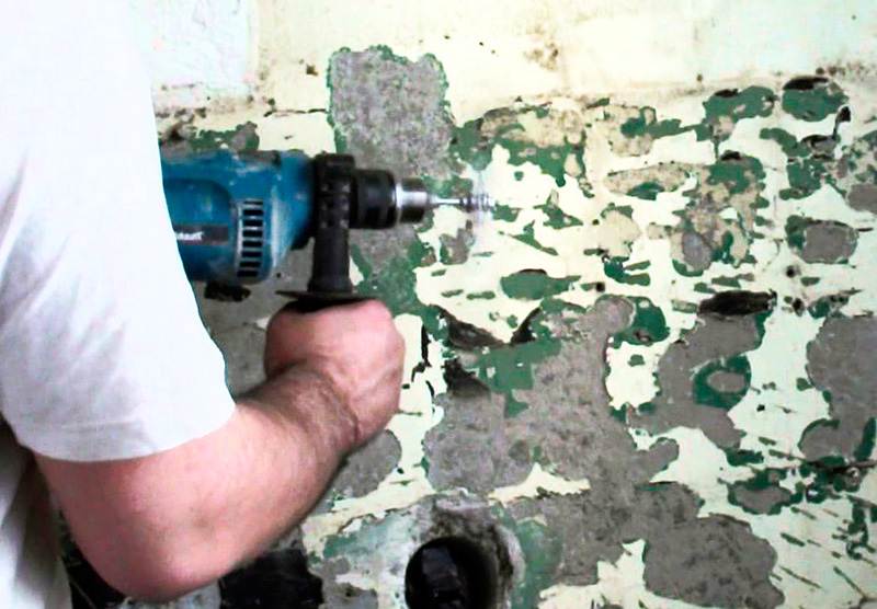 Рекомендации, как снять акриловую, масляную, водоэмульсионную краску с бетонных стен